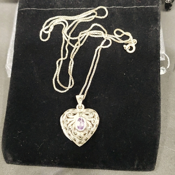 Vintage Amethyst Heart locket - Picture 1 of 3